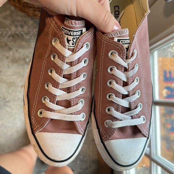 Converse - Picture 2 of 5